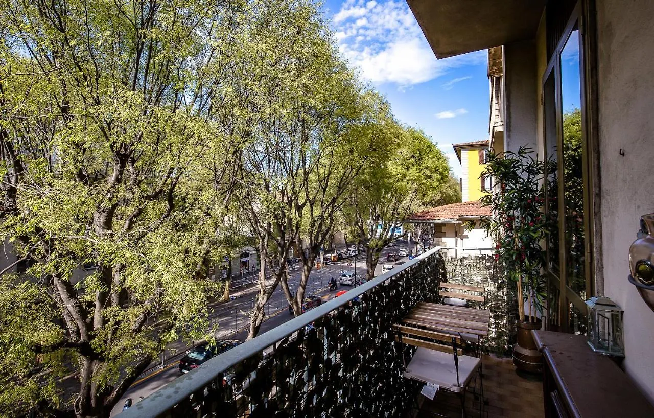 Acacia Firenze - Azalea Apartment 0*, Florence